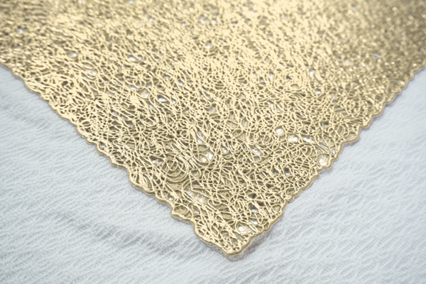 Dainty Home Dainty Home Royale Woven Metallic Lace Crossweave With A Sunburst Metallic Lace Pattern Reversible 12" X 18" Rectangular Placemats
