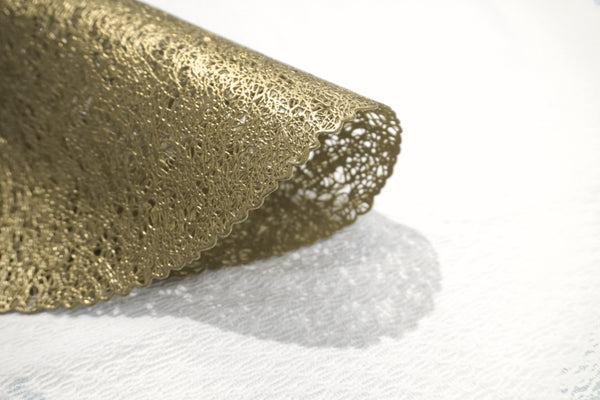 Dainty Home Dainty Home Royale Woven Metallic Lace Crossweave With A Sunburst Metallic Lace Pattern Reversible 15" X 15" Round Placemats