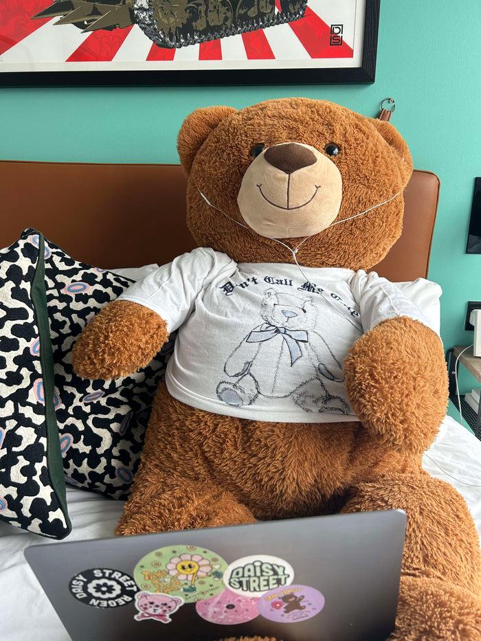 Daisy Street ANALOG HUG A BEAR DAY COLLECTION: DON'T CALL ME CUTE CROPPED T-SHIRT