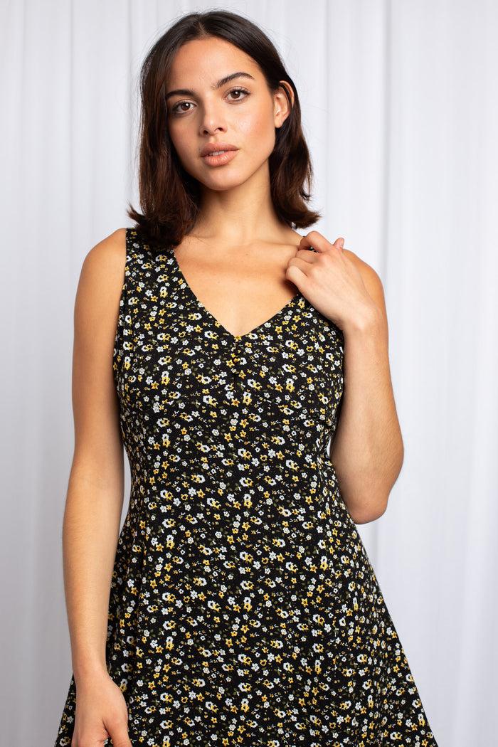 Daisy Street Daisy Street Fitted Floral Mini Dress