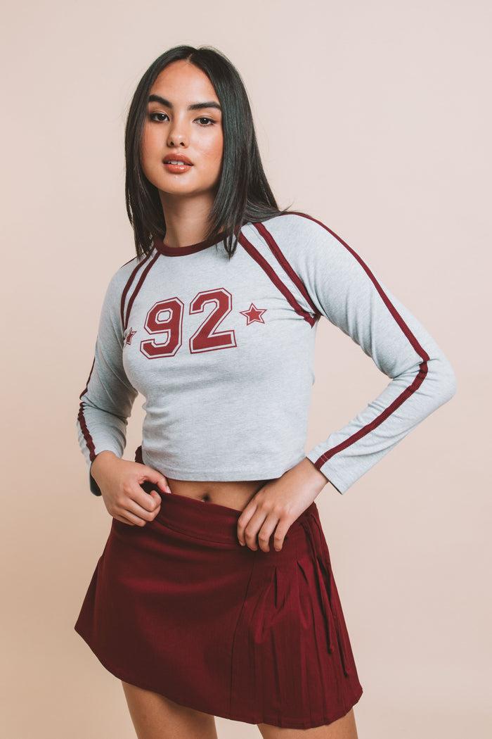 Daisy Street Daisy Street Fitted Raglan Top With Stripe Binding And 1992 Print