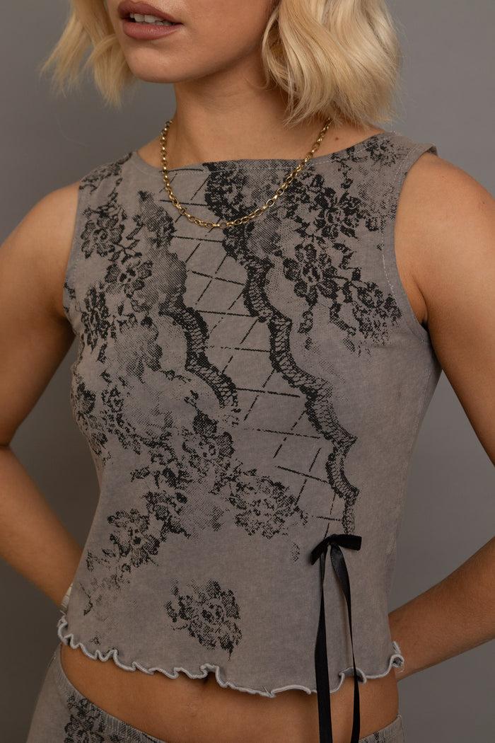 Daisy Street Daisy Street Grey Snow Washed Boat Neck Printed Top