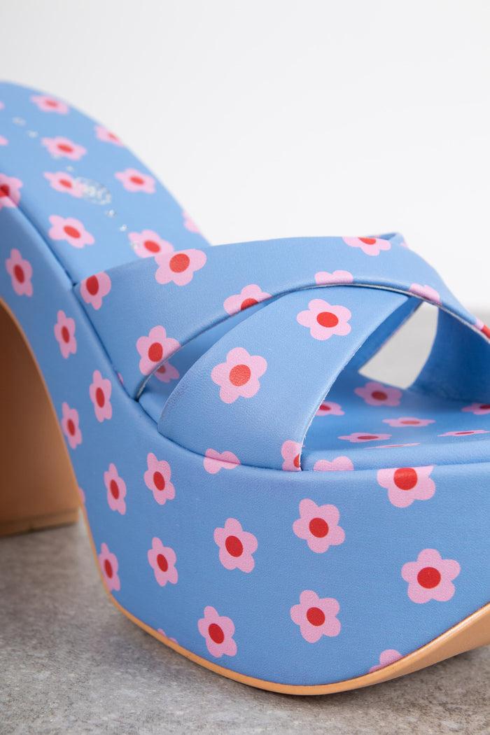 Daisy Street Daisy Street Platform Heeled Sandals In Blue Floral Print