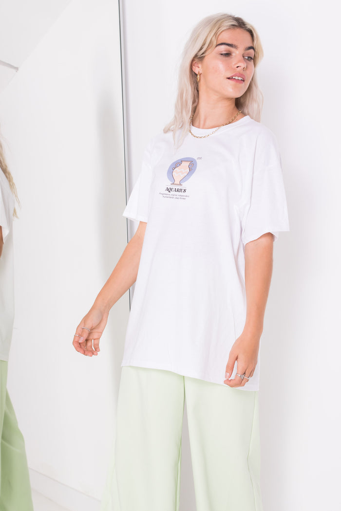 Daisy Street Daisy Street Relaxed T-Shirt With Aquarius Print