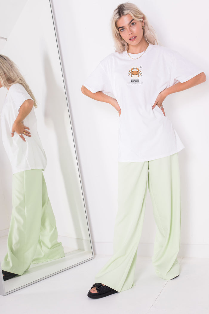 daisy street Daisy Street Relaxed T-Shirt with Cancer Print