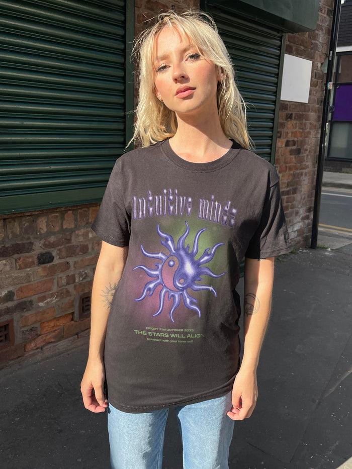 daisy street Daisy Street Relaxed T-Shirt with Intuitive Minds Graphic