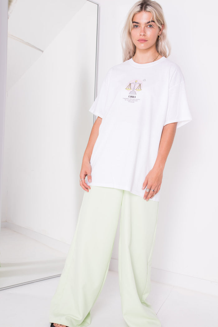 Daisy Street Daisy Street Relaxed T-Shirt With Libra Print