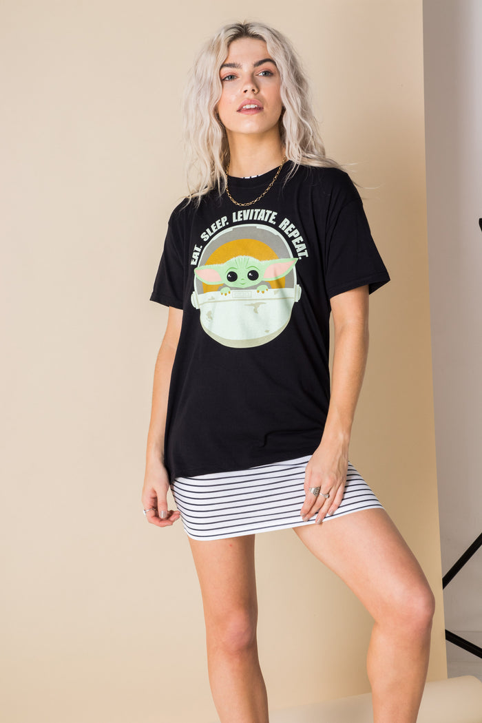Daisy Street Daisy Street Relaxed T-Shirt With Star Wars Mandalorian Print