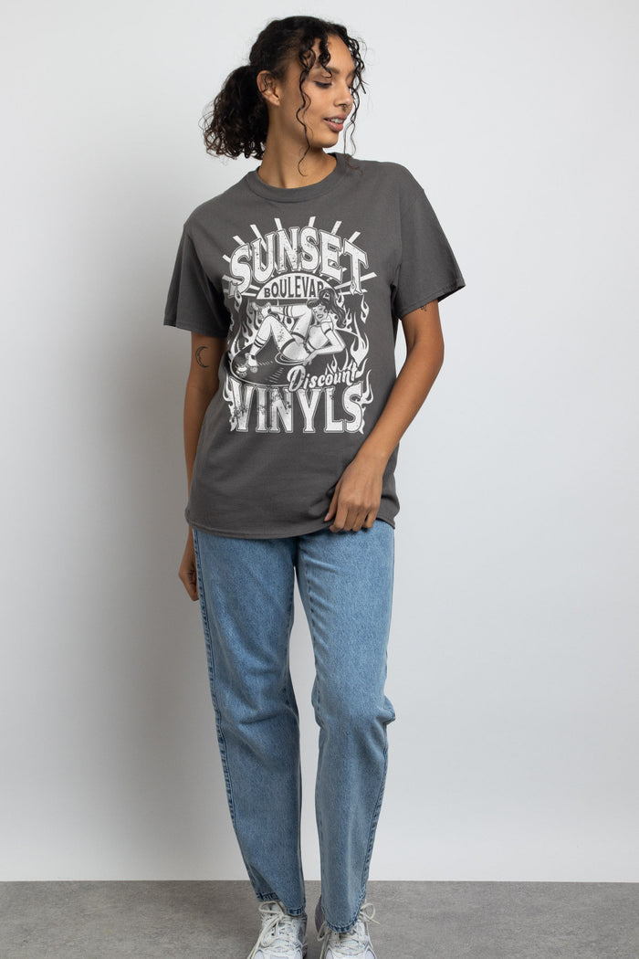 Daisy Street Daisy Street Relaxed T-Shirt With Sunset Vinyls Print