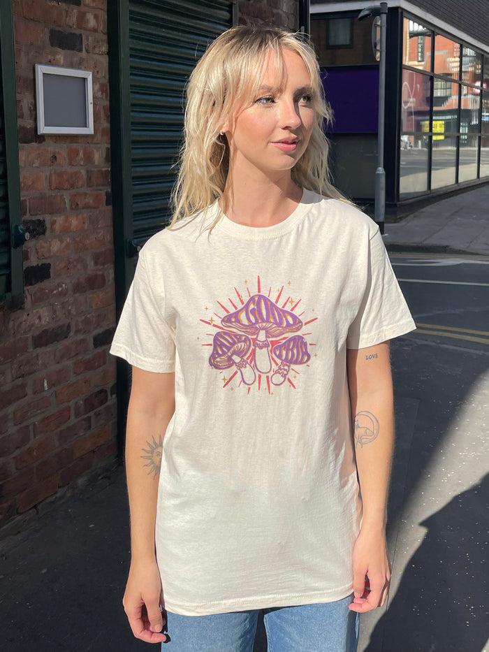 daisy street Daisy Street Relaxed T-Shirt with Trippy Mushroom Graphic
