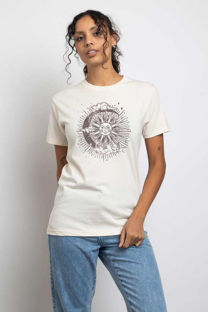 daisy street Daisy Street Relaxed T-Shirt with Venice Sun and Moon Graphic