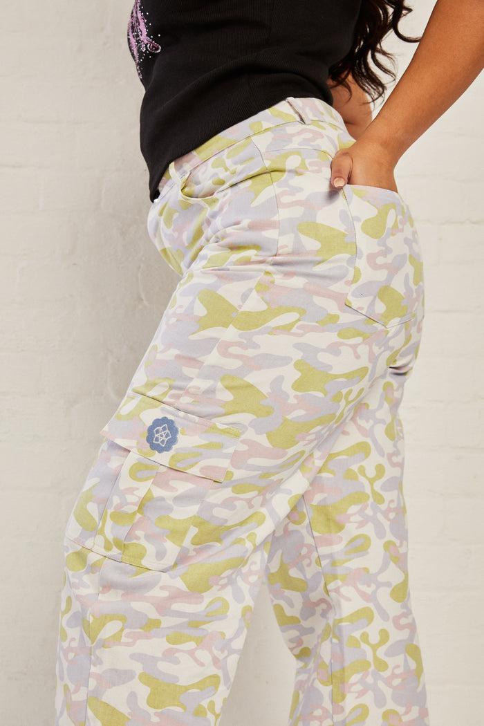 Daisy Street Daisy Street X Bratz Baggy Y2K Cargo Trousers In Pastel Camo