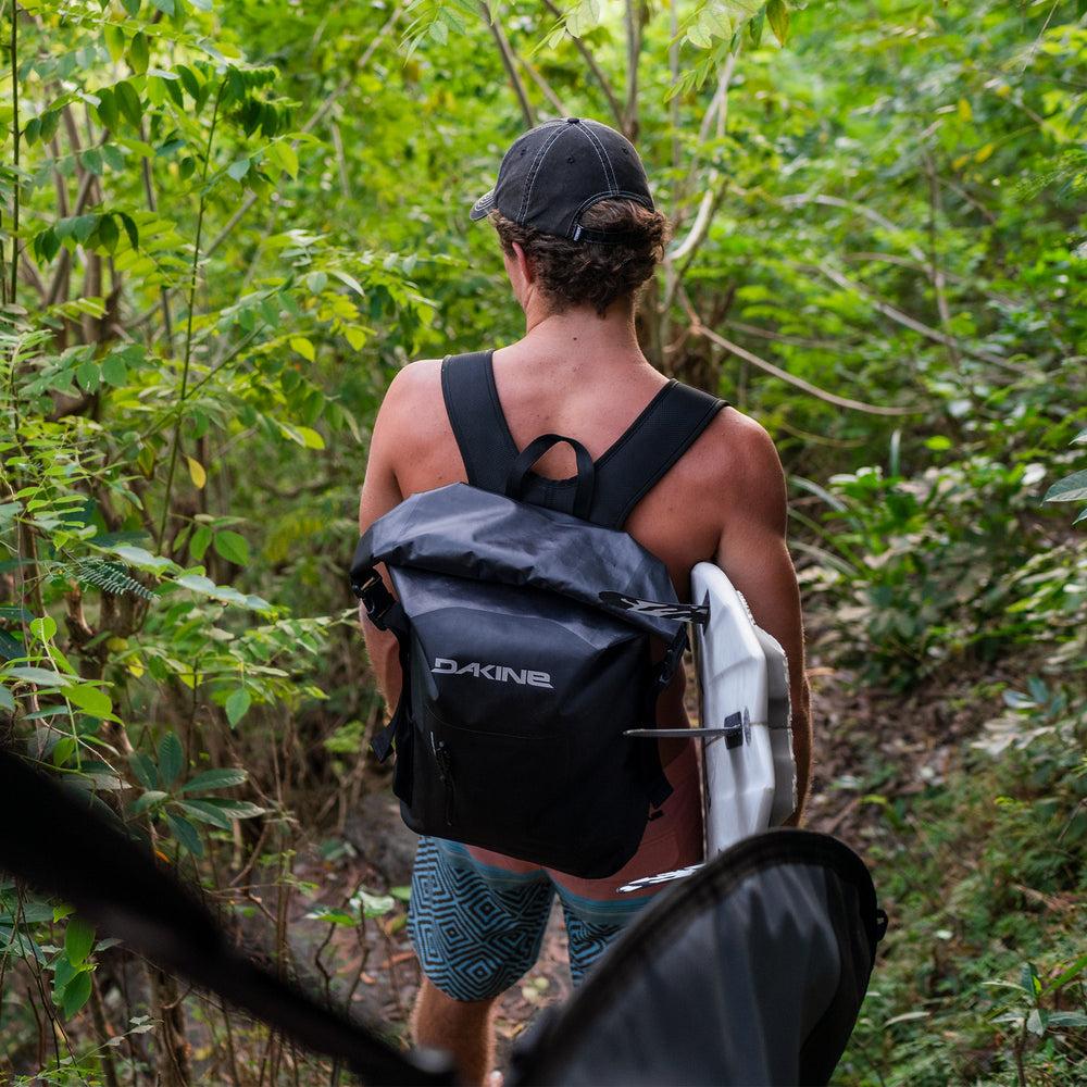 Dakine Cyclone Lt Wet/Dry Rolltop Backpack 30L - Black