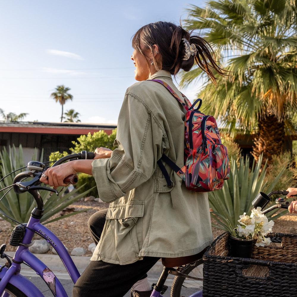 Dakine Essentials Backpack Mini 7L - Tropical Utopia