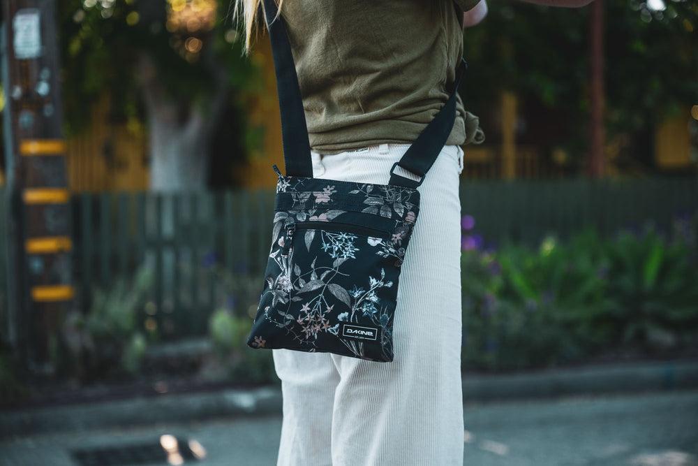 Dakine Jive Crossbody - Burnished Lilac