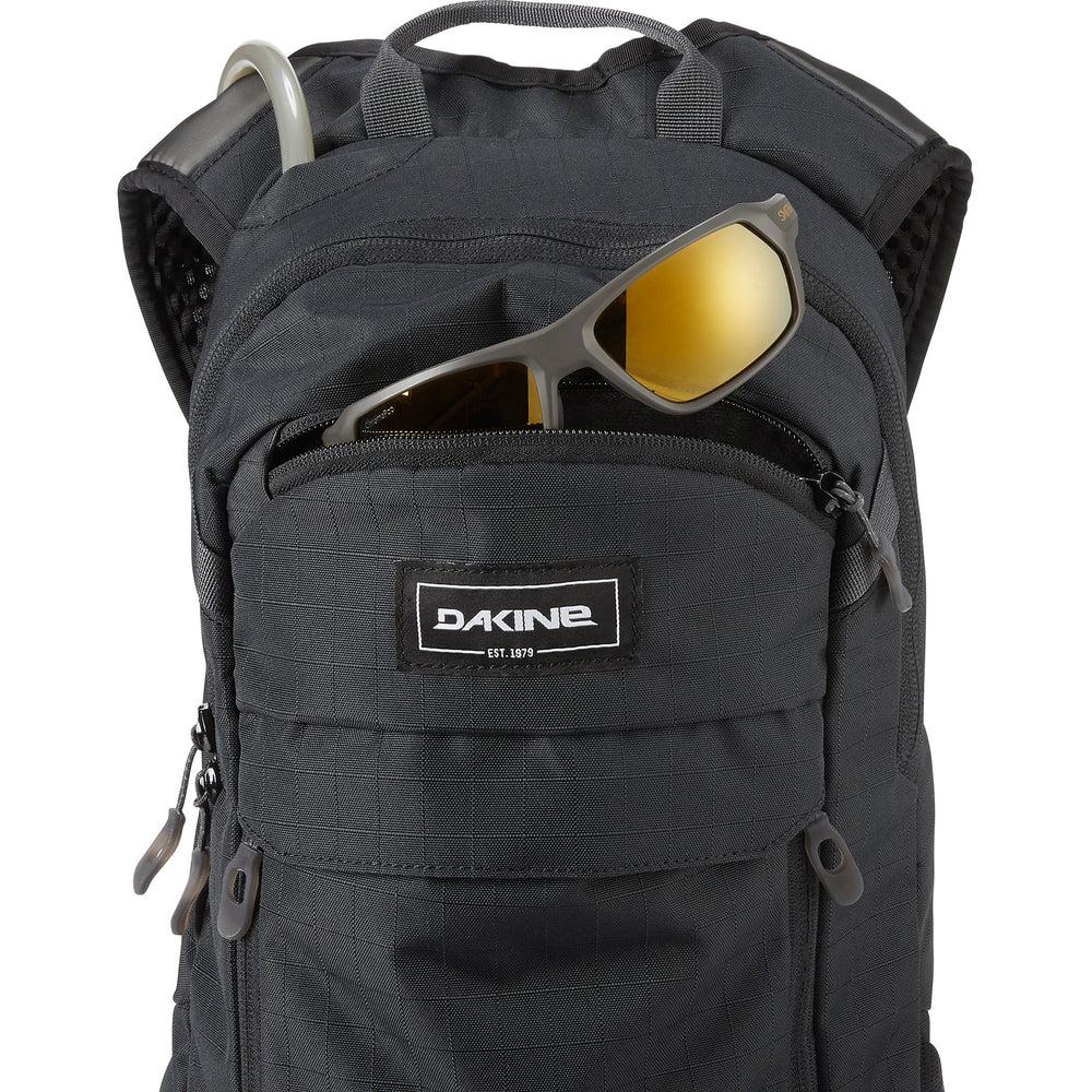 Dakine Syncline Backpack 12L - Black