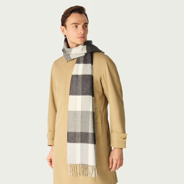 daks london ANNIVERSARY CHECK SCARF – GREY