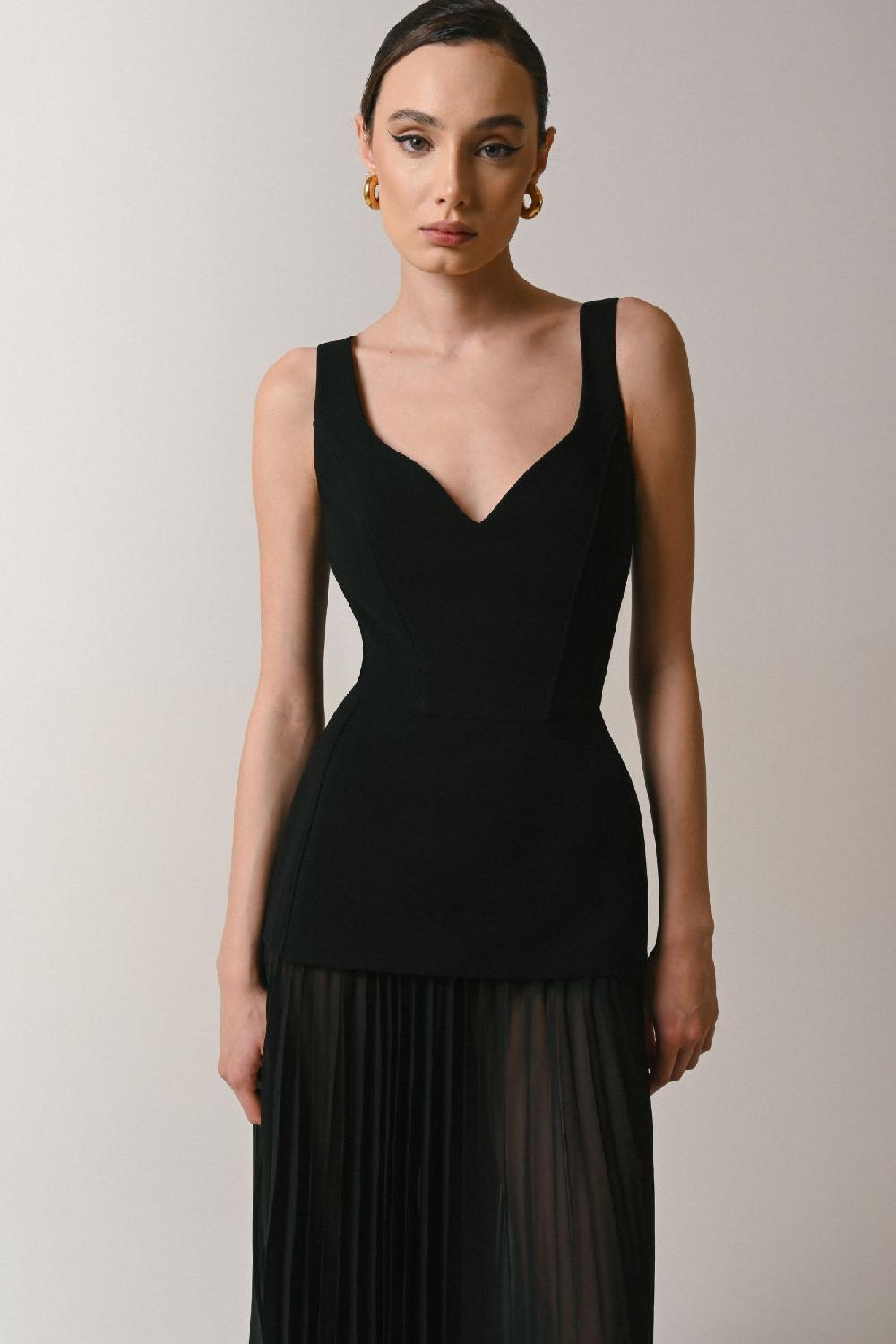 Dalood Black Dress W/Pleats