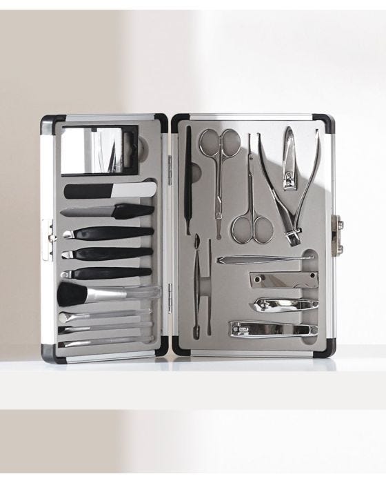 damart 22-Piece Manicure Set