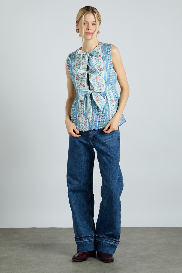 Damson Madder Catrin Gilet - Wallpaper Floral