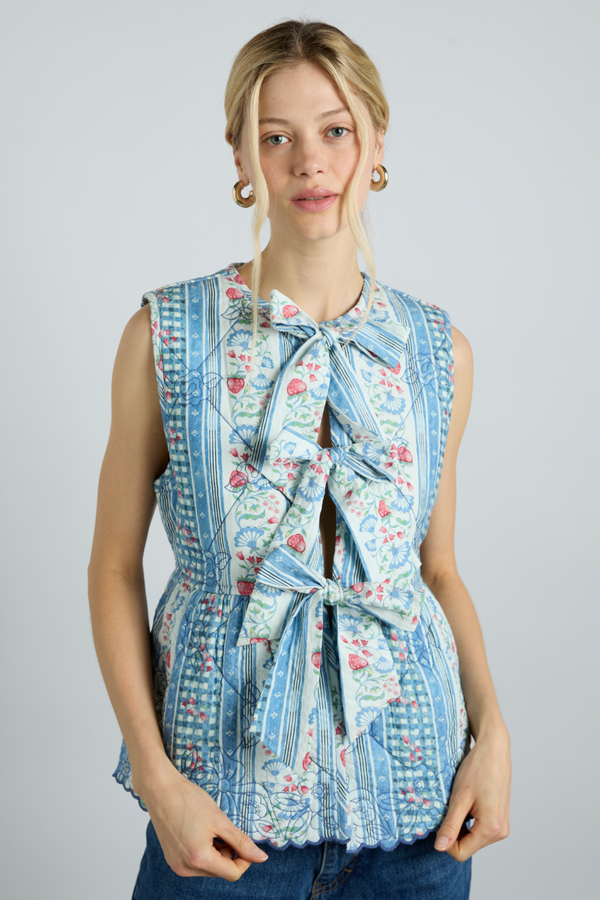 damson madder catrin gilet - wallpaper floral