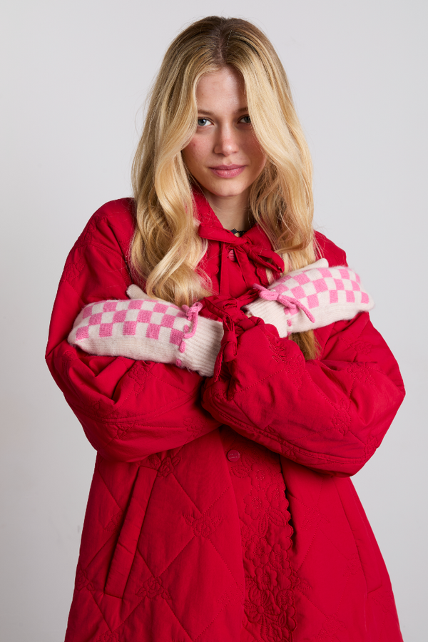 damson madder mittens in fluffy gingham