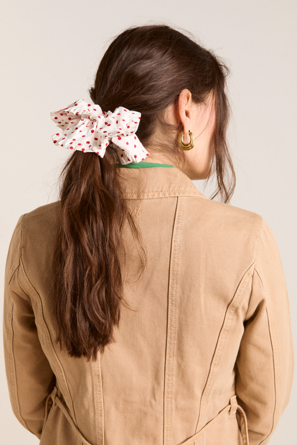 Damson Madder Frill Edge Scrunchie - Off White And Red Spot