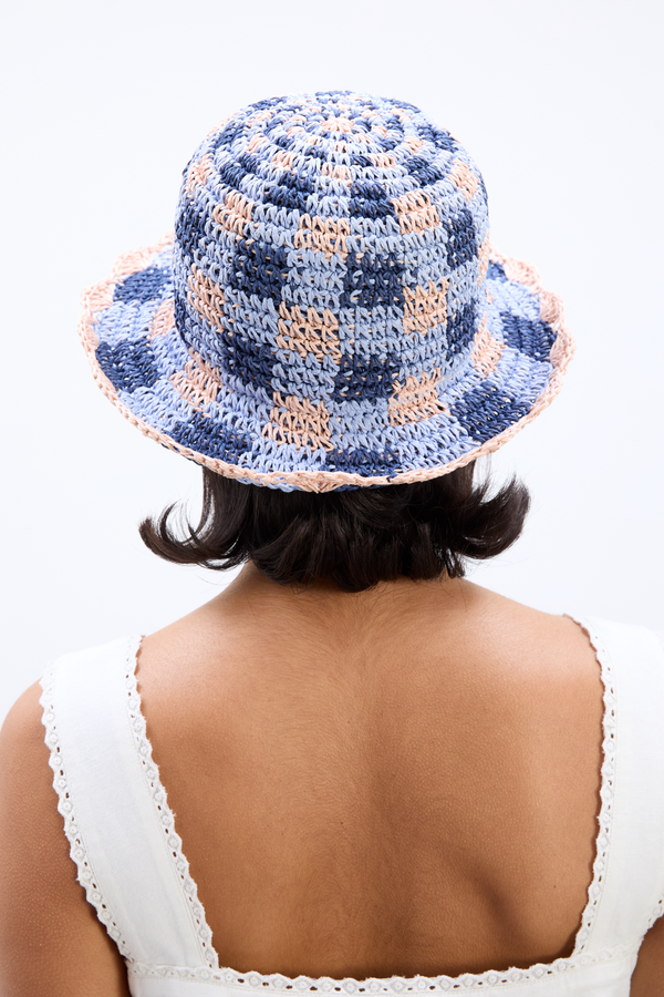 Damson Madder Gingham Straw Bucket Hat In Navy & Pale Pink
