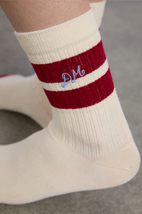 Damson Madder Sporty Calf Length Socks In Cream And Red