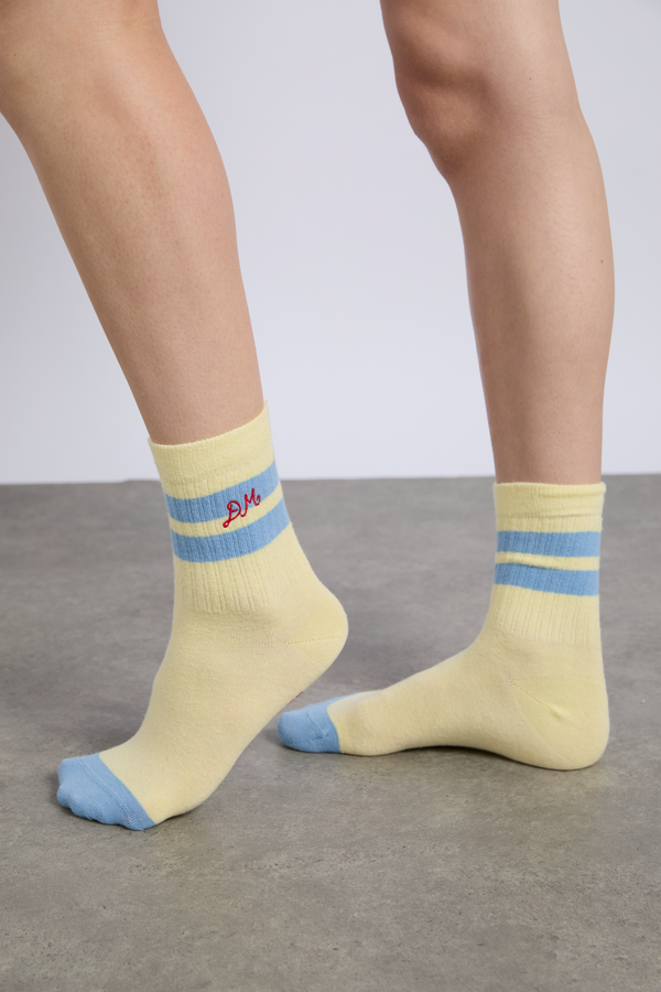 Damson Madder Sporty Calf Length Socks In Yellow And Blue