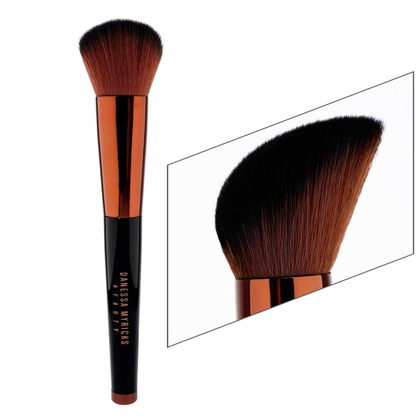 danessa myricks beauty Yummy Face 1.0 All Over Complexion Brush
