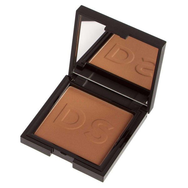daniel sandler Instant Tan Wash-Off Face Powder Bronzer