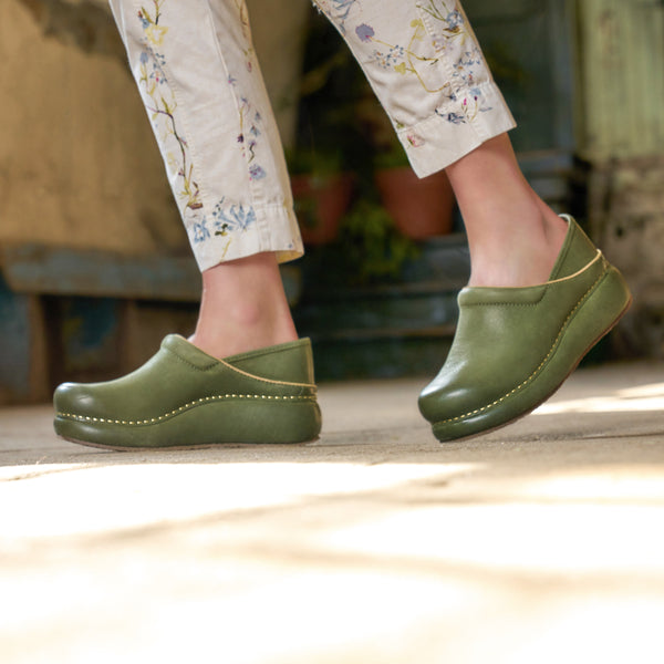 Dansko Platform Pro