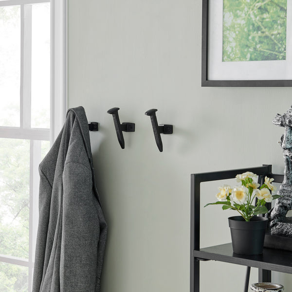 danya b Black Cast Iron Industrial Railway Nail Head Decorative Wall Hooks (Set of 6)