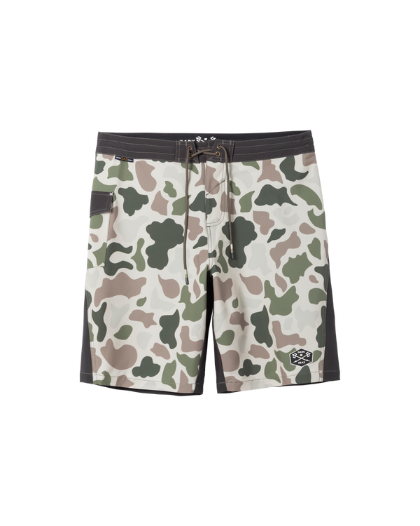 dark seas Deepwater Boardshort CAMO/BLACK