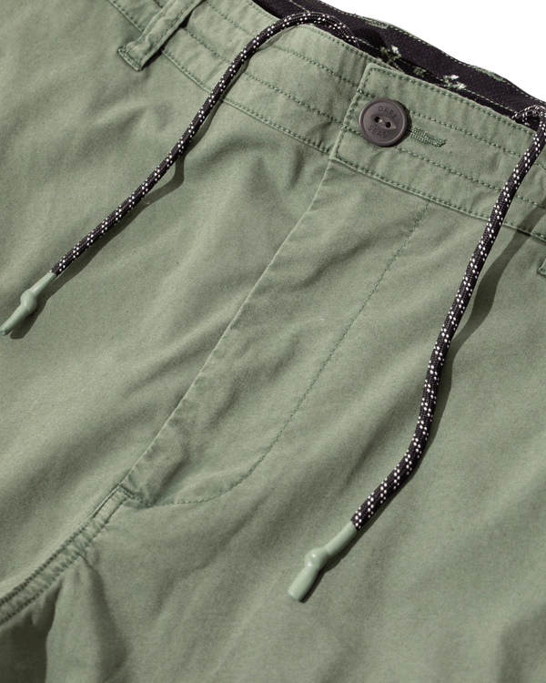 Dark Seas Hydrochino Short OLIVE