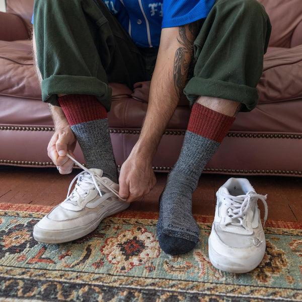 Darn Tough Men's Scout Boot Midweight Hiking Sock