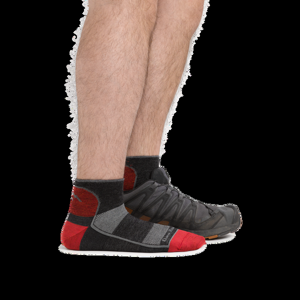 Darn Tough Men's 1715 Quarter Lightweight Running Socks