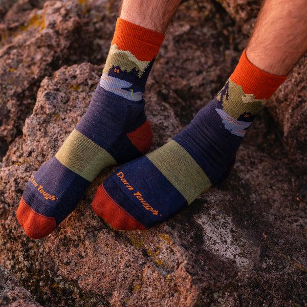 Darn Tough Men's Close Encounters Micro Crew Midweight Hiking Socks
