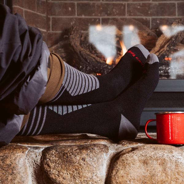 Darn Tough Men's Thermolite® Edge Over-the-Calf Midweight Ski & Snowboard Sock-Last Chance