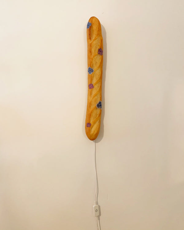 Dauphinette Baguette D'Hortensia Lamp