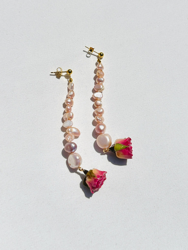 dauphinette Queen Aurora Pearl Earrings Earrings
