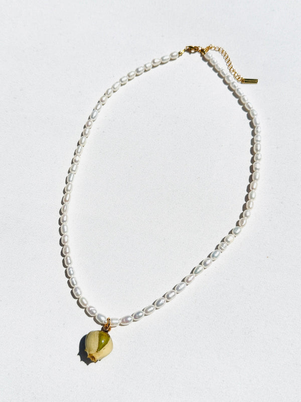 dauphinette Single Rose Strand in Ivory Necklaces