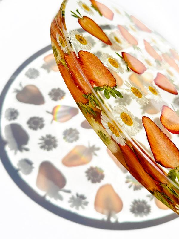 Dauphinette Strawberry & Daisy Round Tray