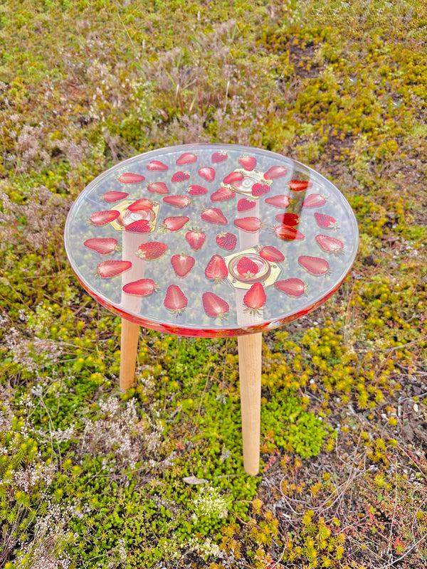 Dauphinette Strawberry Side Table