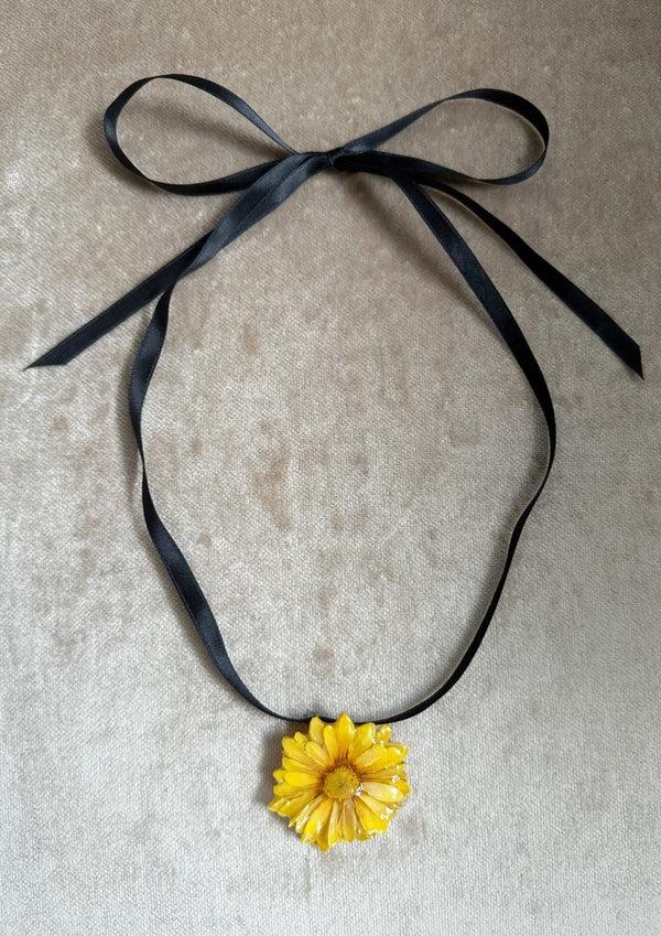 Dauphinette Sunny Daisy Ribbon Choker Jewelry