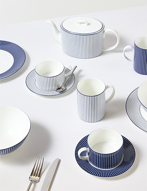 David Jones Wedgwood Gio Mug Pinstripe White