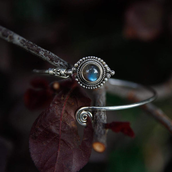 Daya Beholden Bracelet Pure Brass