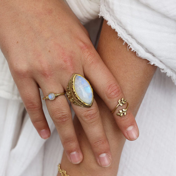 Daya Golden Hour Ring Pure Brass
