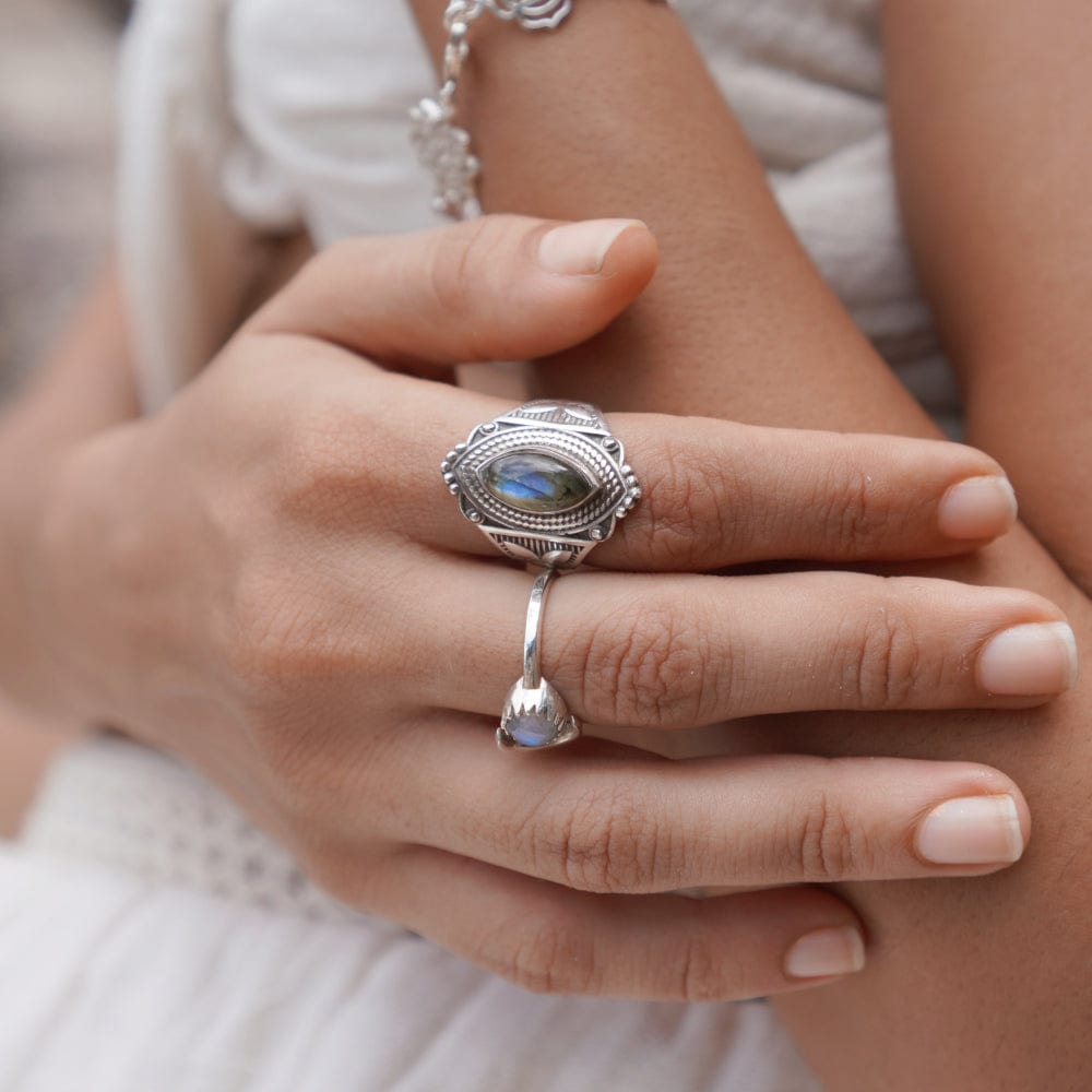 daya Iris Ring Sterling Silver